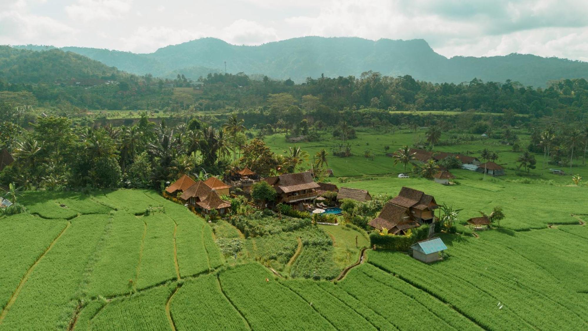 Kubu Sakian Villa And Restaurant Sidemen Silebeng Exterior photo